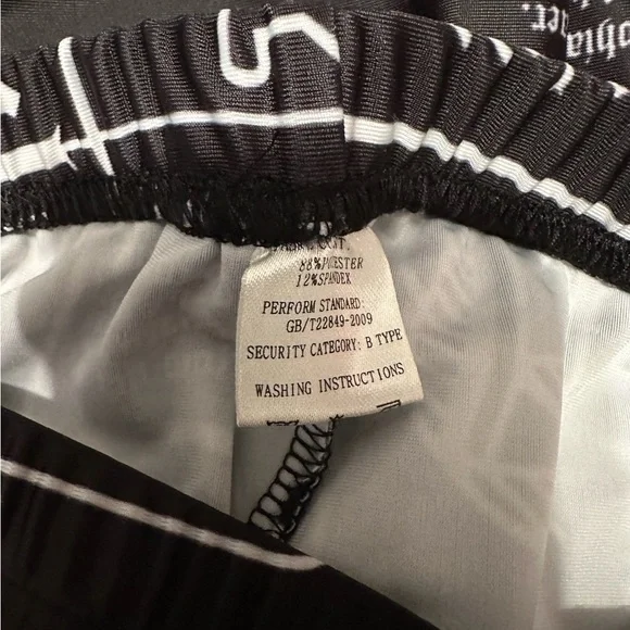 Game of Thrones Littlefinger Lord Baelish Quotes Leggings Black White One Size - Picture 5 of 11